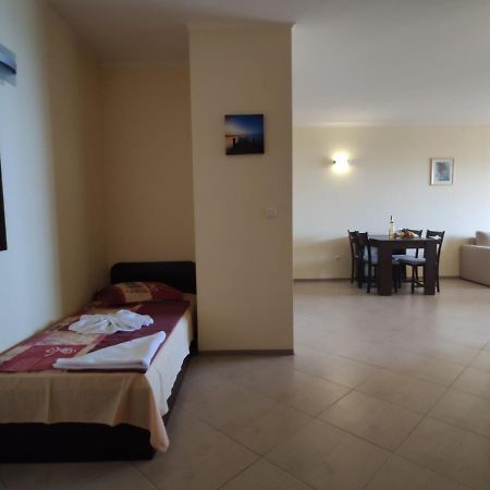 Europroperties Nikea Park Golden Sands Bagian luar foto