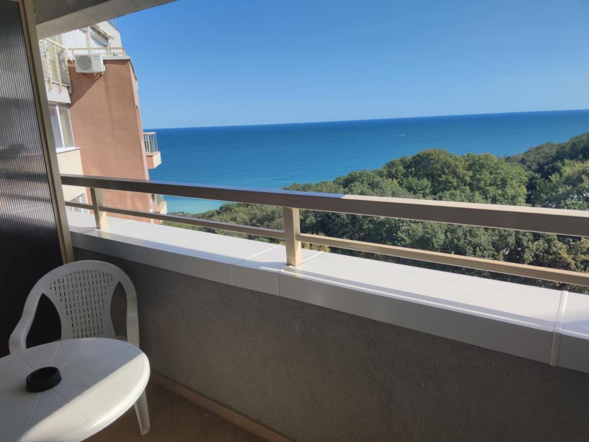 Europroperties Nikea Park Golden Sands Bagian luar foto