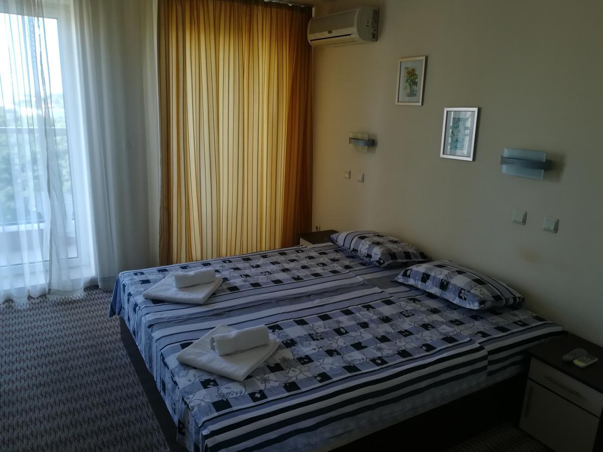 Europroperties Nikea Park Golden Sands Bagian luar foto